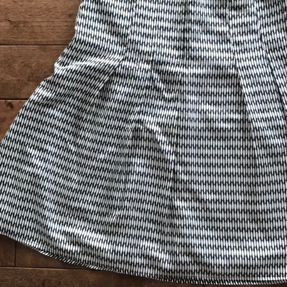 Esprit 100% Silk Skirt- Size 2 - Picture 3 of 6